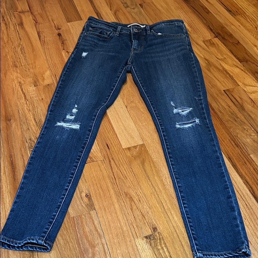 Levi Stylish Distressed Blue Women's Skinny Jeans